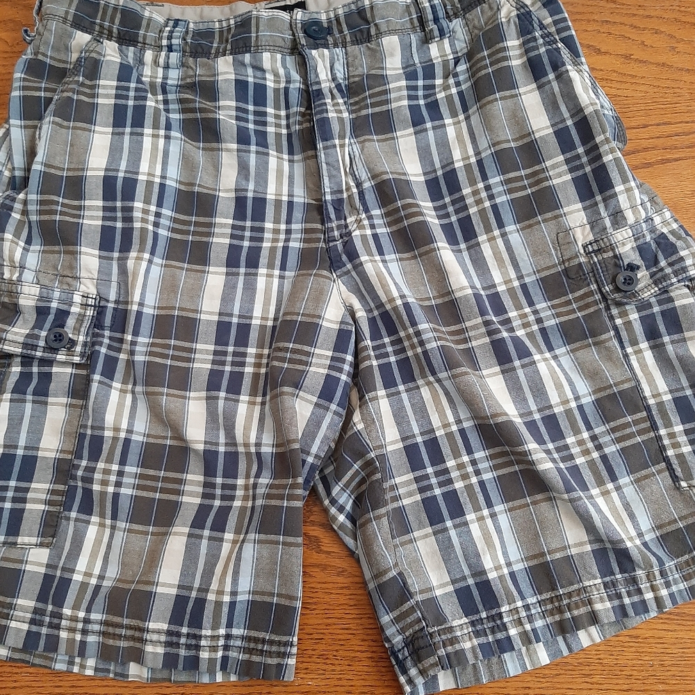 Men's Van Heusen  Cargo Shorts Size 34